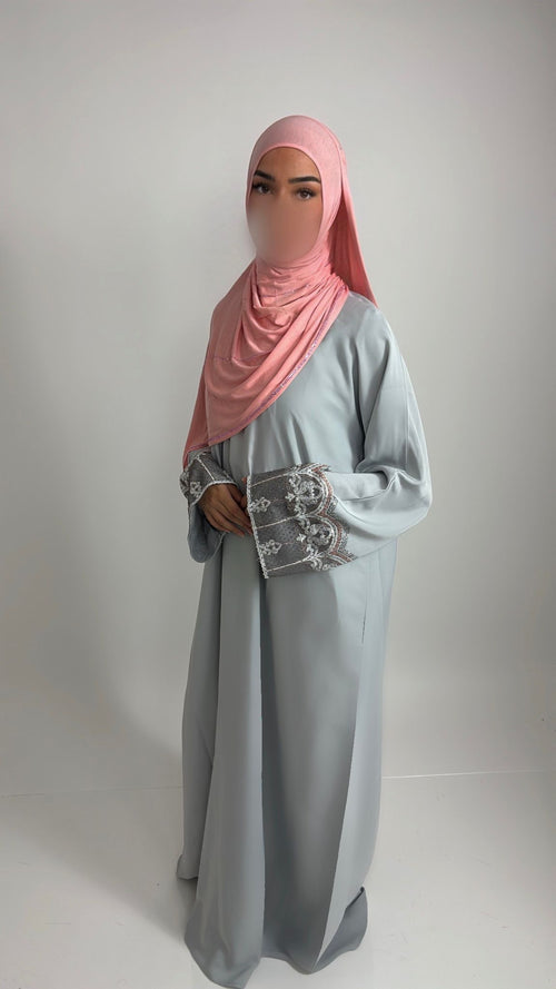 Abaya Hala | Made in UAE